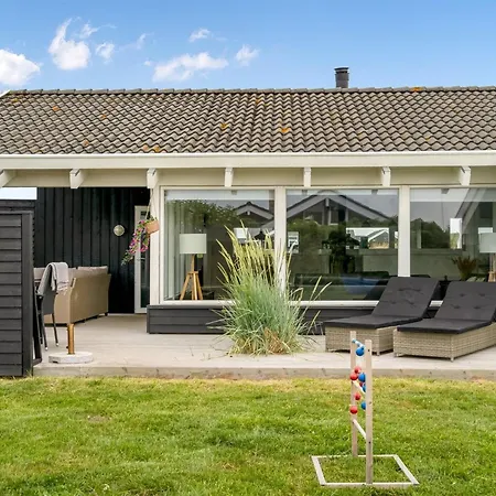 Crista - 500m From The Sea By Interhome